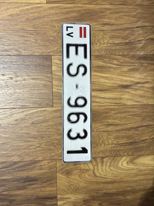 Stara tablica rejestracyjna - Łotwa