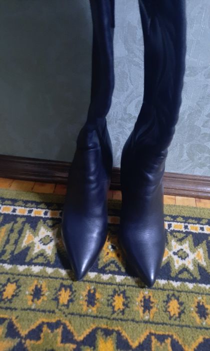 Продам чорні ботфорти