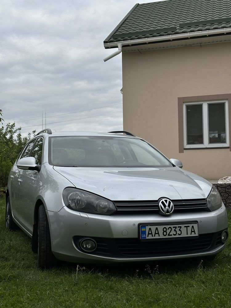 Продаю Volkswagen Golf 2012
