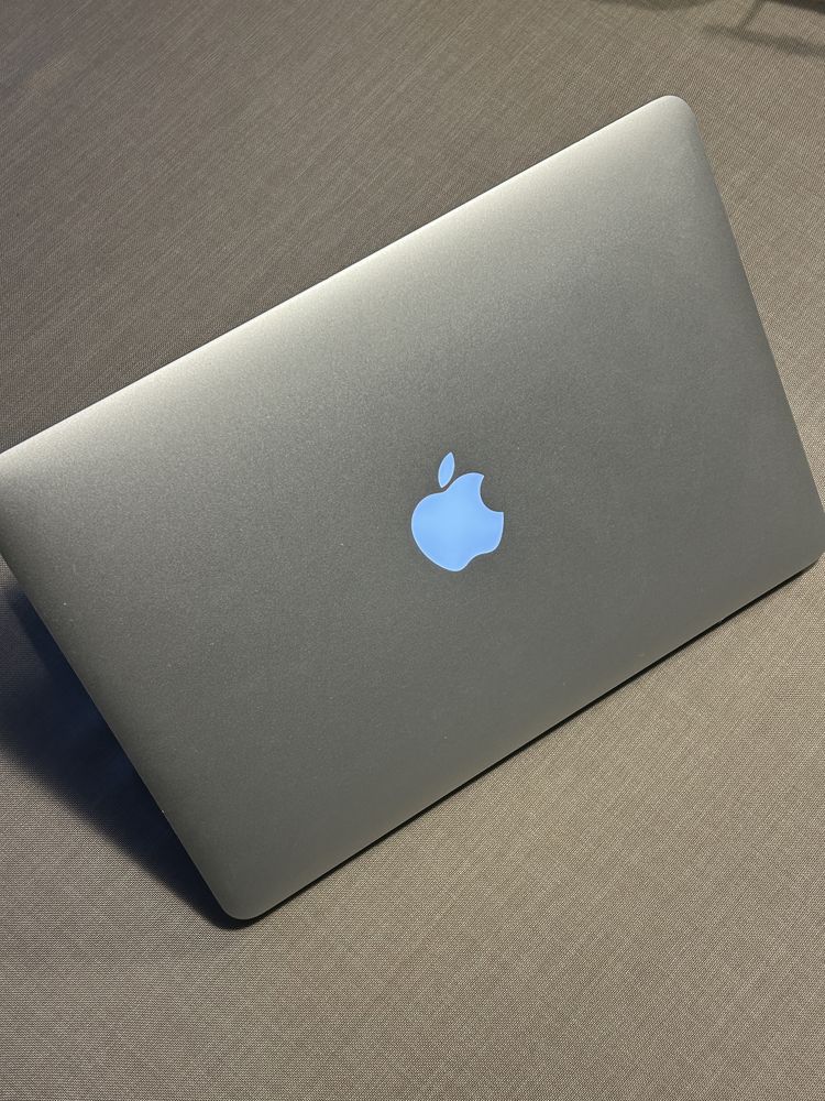 Apple MacBook Pro 13