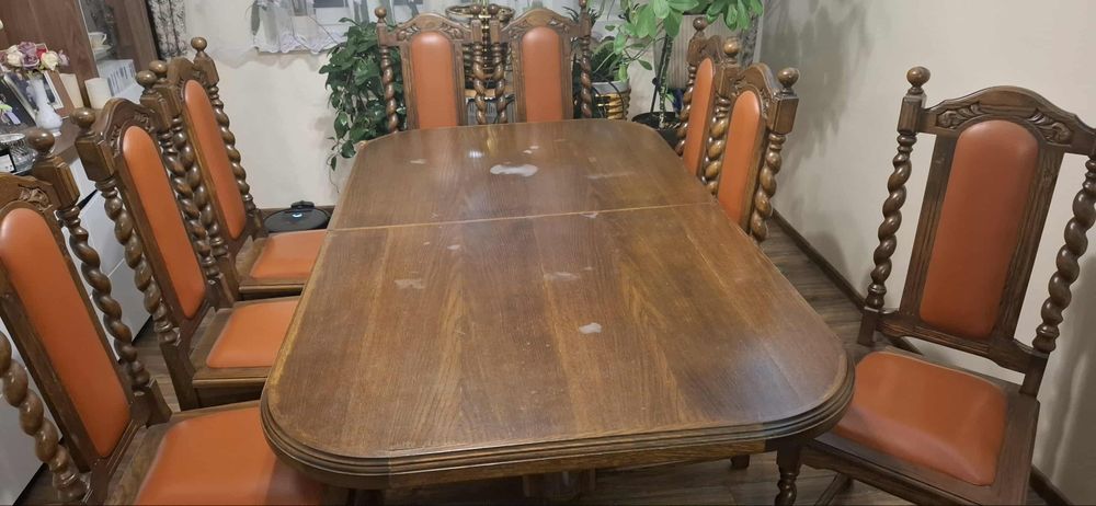 Piękny rustykalny stół dębowy do jadalni