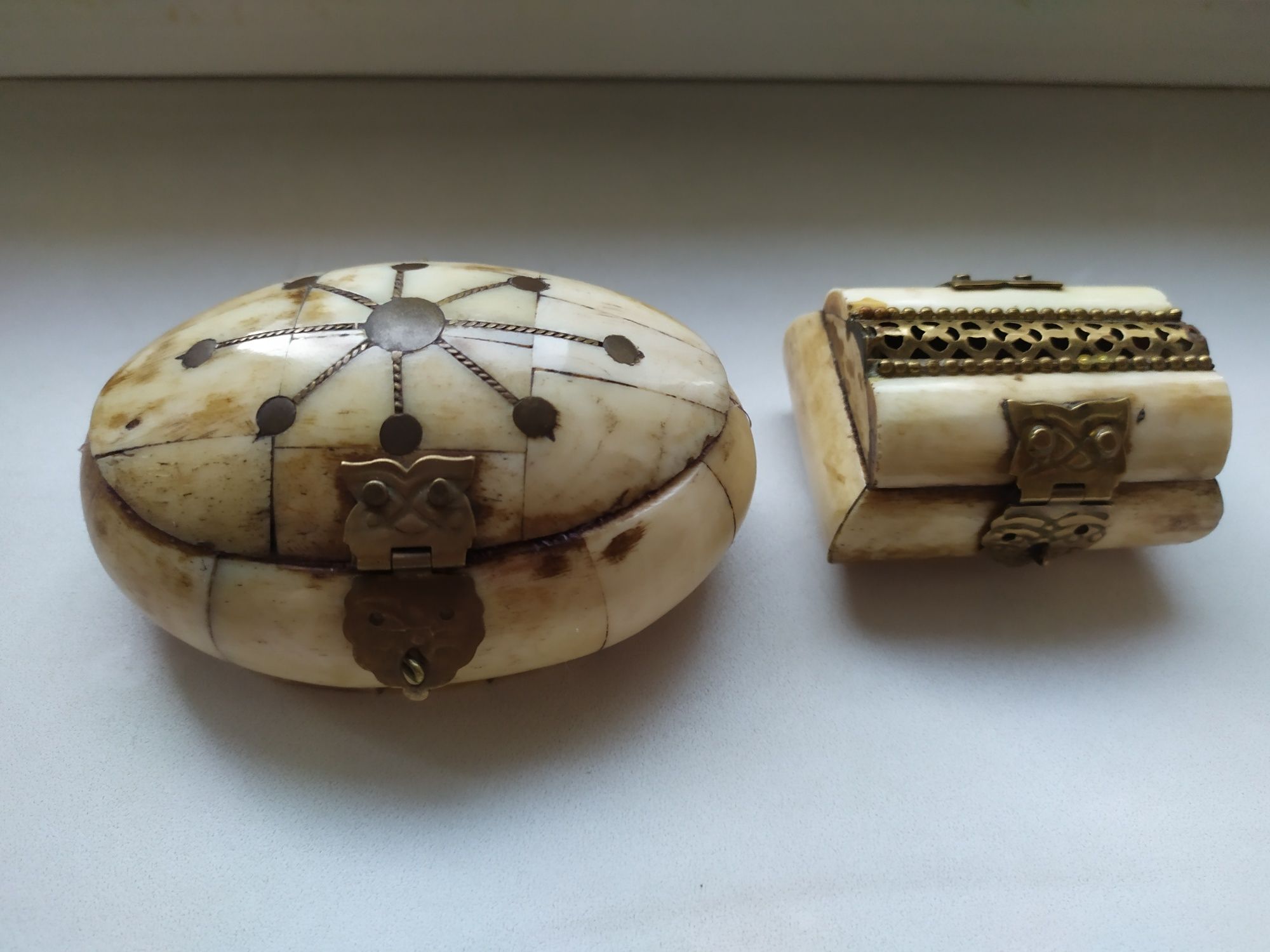 Шкатулка из кости