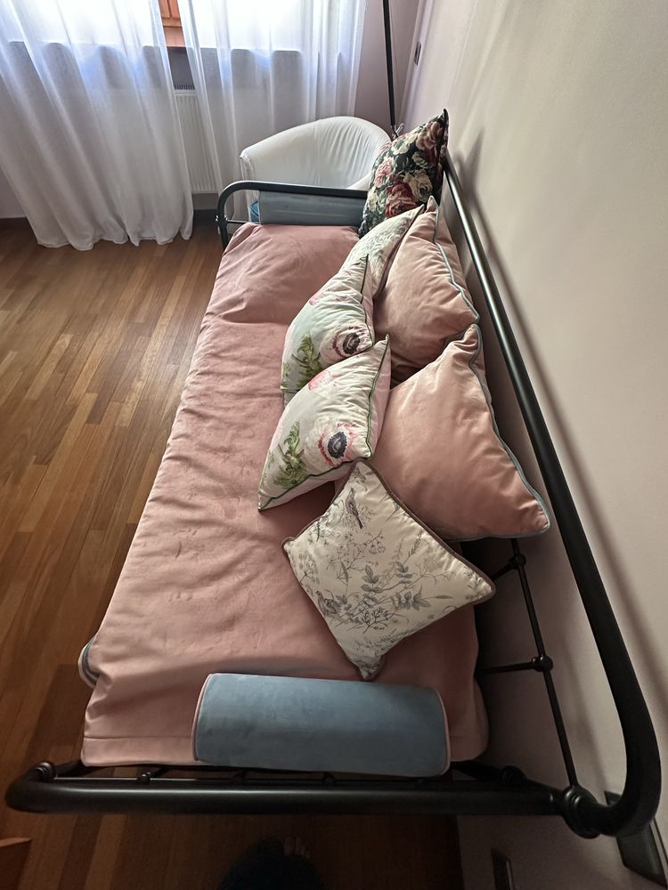 Sofa Metalowa Łóżko Metalowe Czarne IVO ze stelażem 90x200