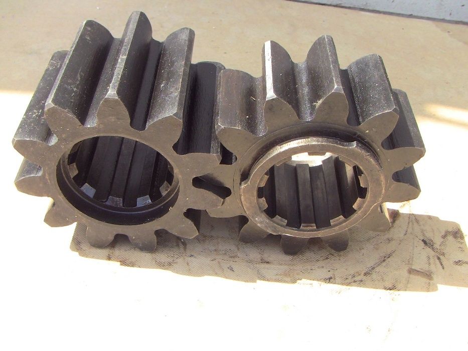 Шестерни экскаватора Z - 11, m - 12; Z - 12, m - 12