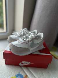 Нові, дитячі оригінальні кросівки Nike