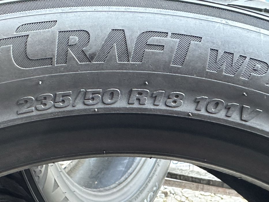 Зимові Шини Kumho 235/50/18 WinterCraft wp71