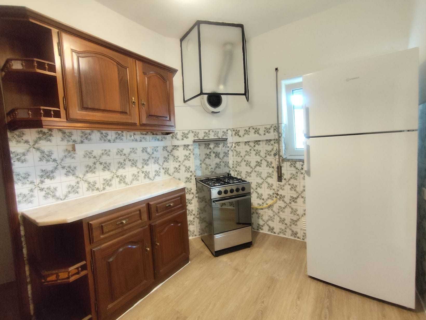 Arrenda-se Quarto para ISCAC apartamento remodelado