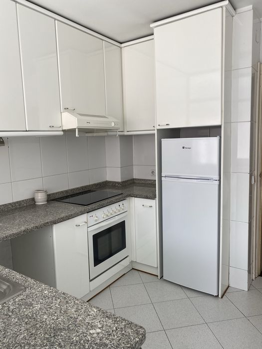 Alugo T2+1 Duplex com garagem Guimaraês/ Azurem