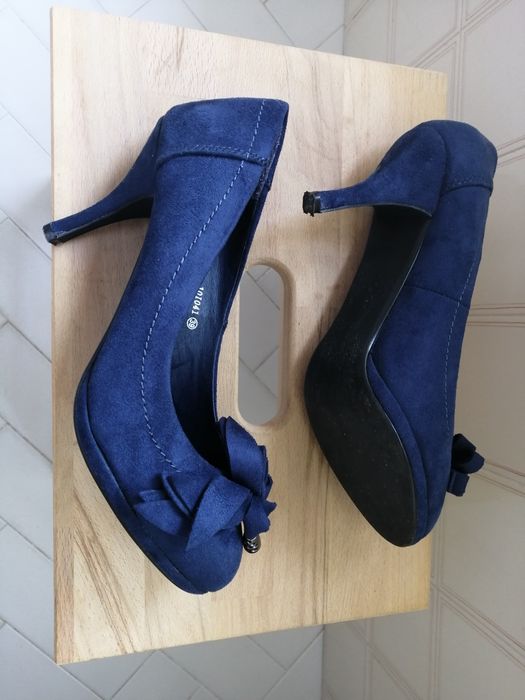 Sapatos Maripaz em Camurça Nº 39