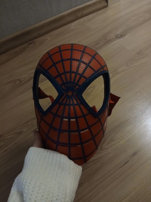 Maska Spider-man, idealna na Halloween i na baliki.