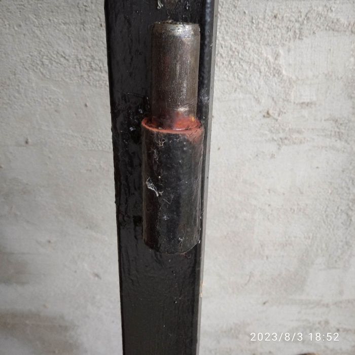 Продаю металеві петлі