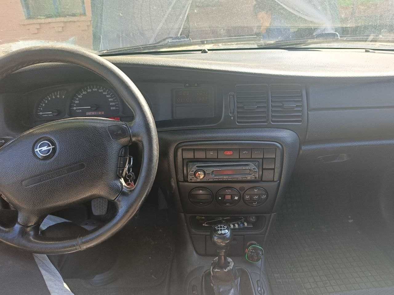 Opel Vectra B 1.8