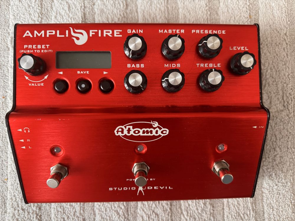Multiefekt Atomic Amplifire ACC 3 w bardzo dobrym stanie. Płatne IR