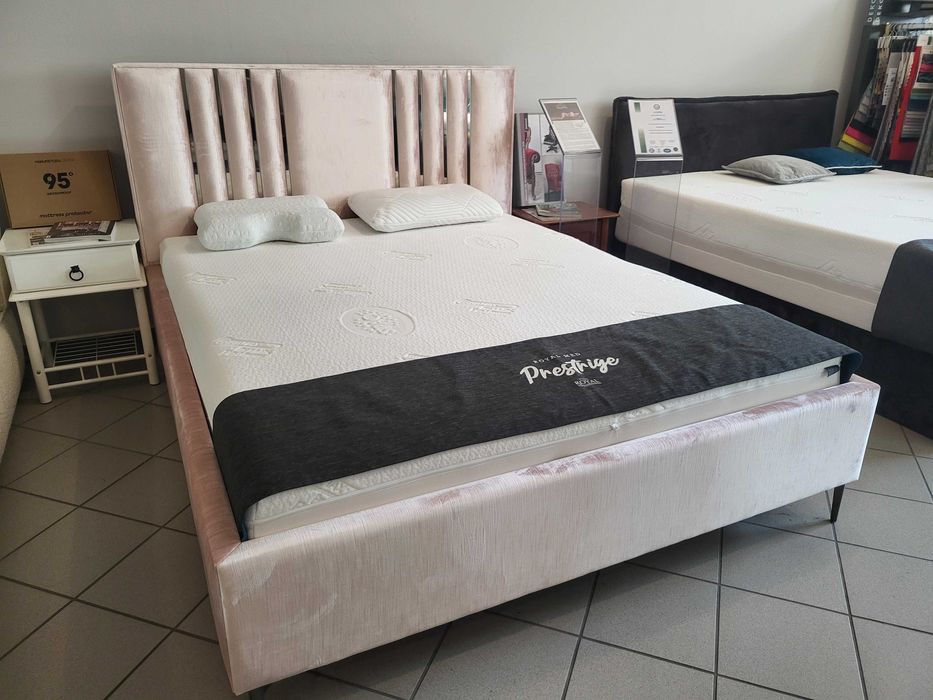 Łóżka tapicerowane , włoskie  tkaniny