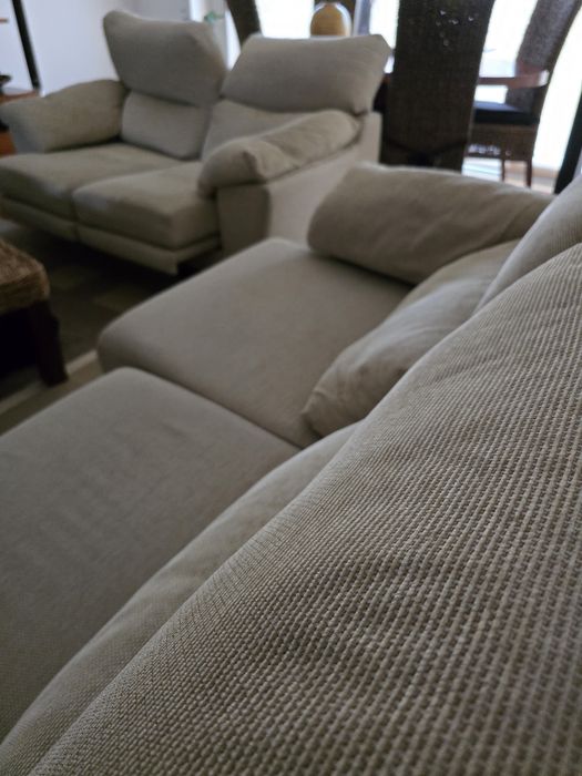 Sofás (3 e 2 pessoas) - Todos os bancos são deslizantes e as cabeceira