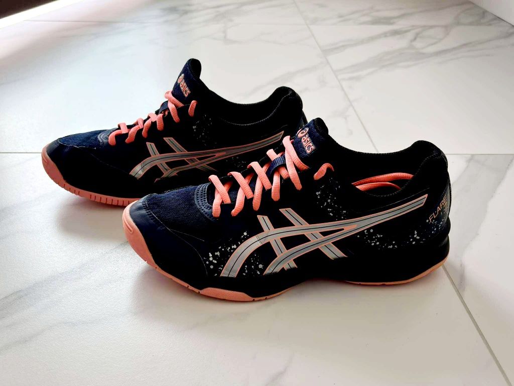 Asics flare buty do biegania damskie 38 
rozmiar 38
Wkładka 24cm
kolor