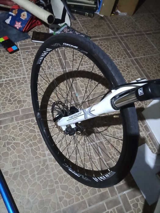 Bicicleta de Marca Mérida praticamente nova, com muito poucos kms