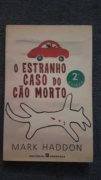 Livro "O Estranho Caso do Cão Morto" de Mark Haddon