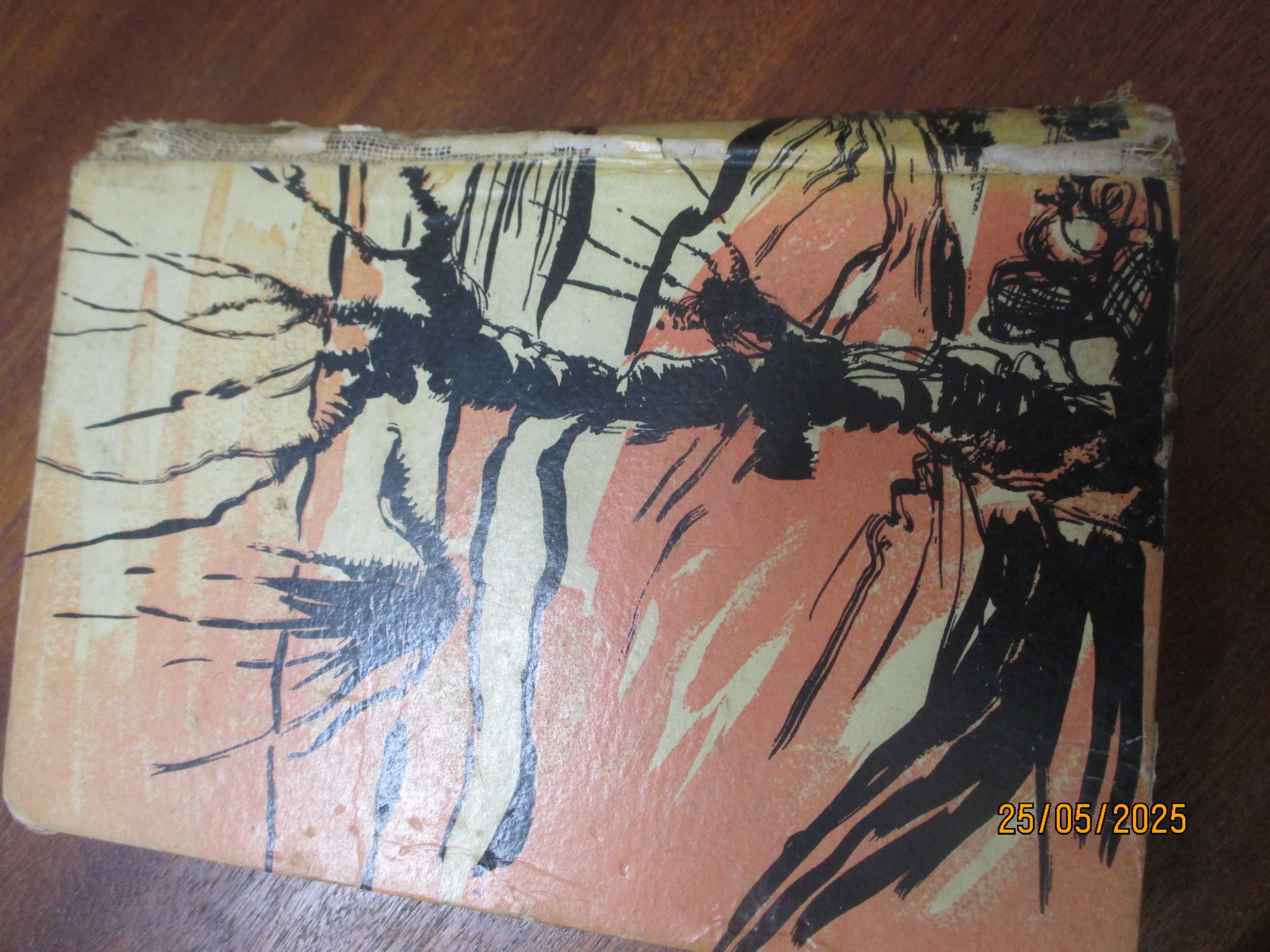 2 livros antigos, completos mas com deficiencia na lombada