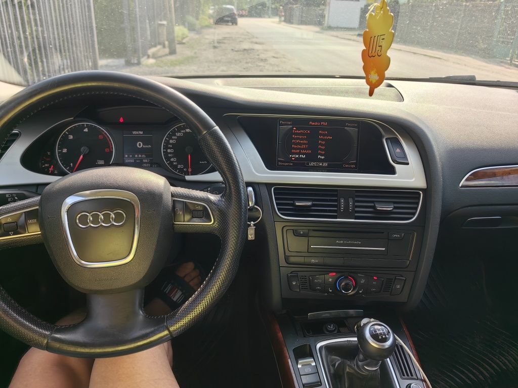 Audi A4 Allroad 3.0TDI manuał 2010r.