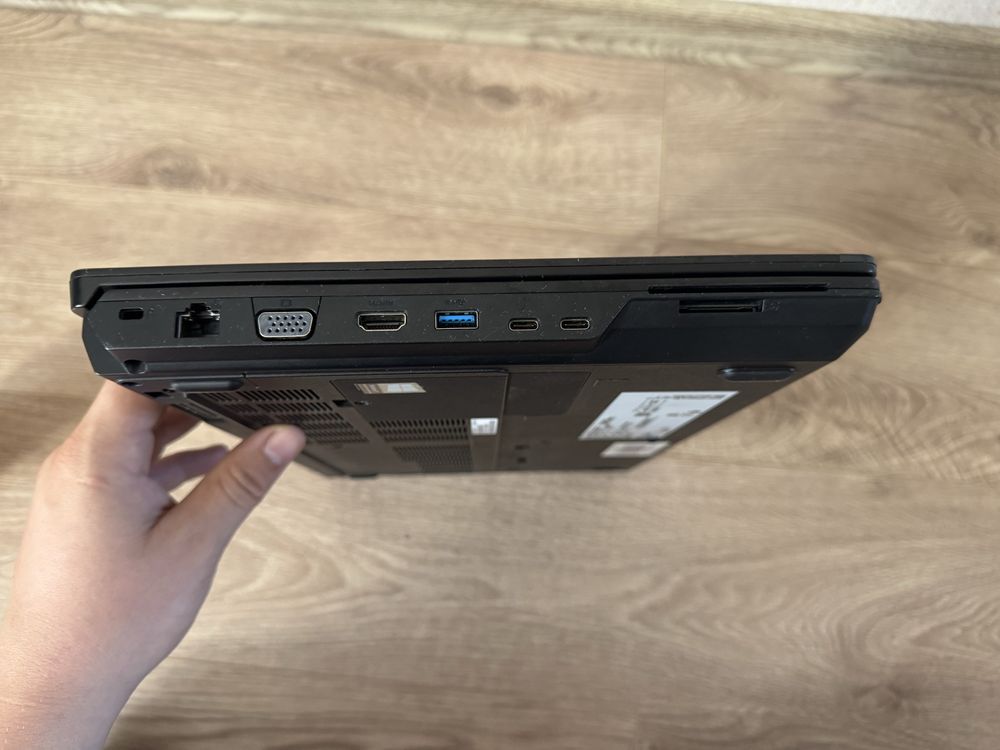 Fugitsu H780 /32gb ddr4/ i-7/ відеокарта 4gb 512ssd m2/