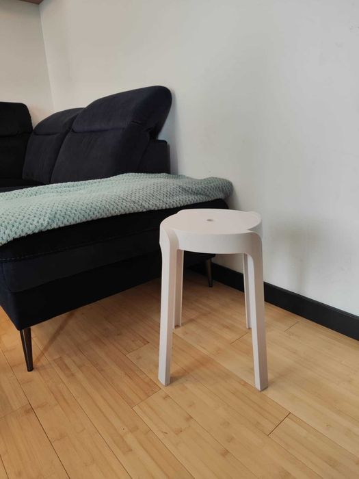 Kolorowy taboret - stołek - nowoczesny design - 45 cm x 27cm