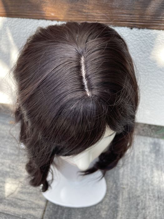 Brązowa peruka krótka ciemne kręcone włosy brąz fale