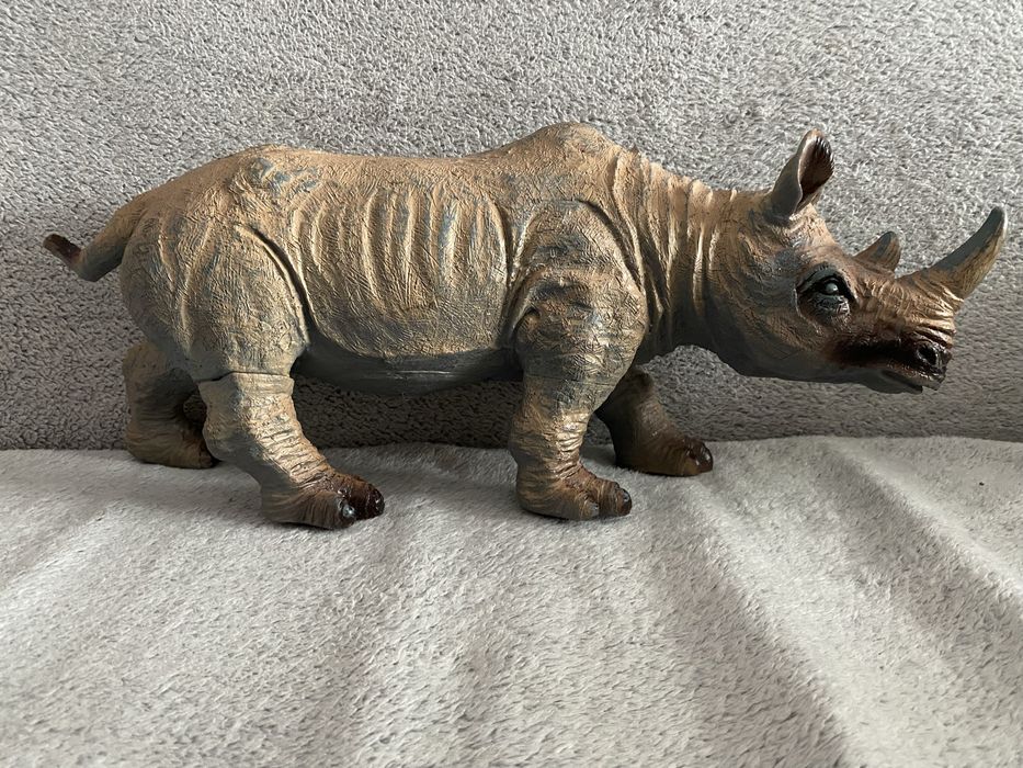 Іграшка резинова носоріг