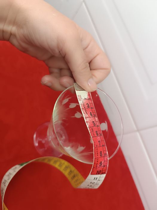 Copo Cristal Vintage. Flores em Relevos. 13,5 cm