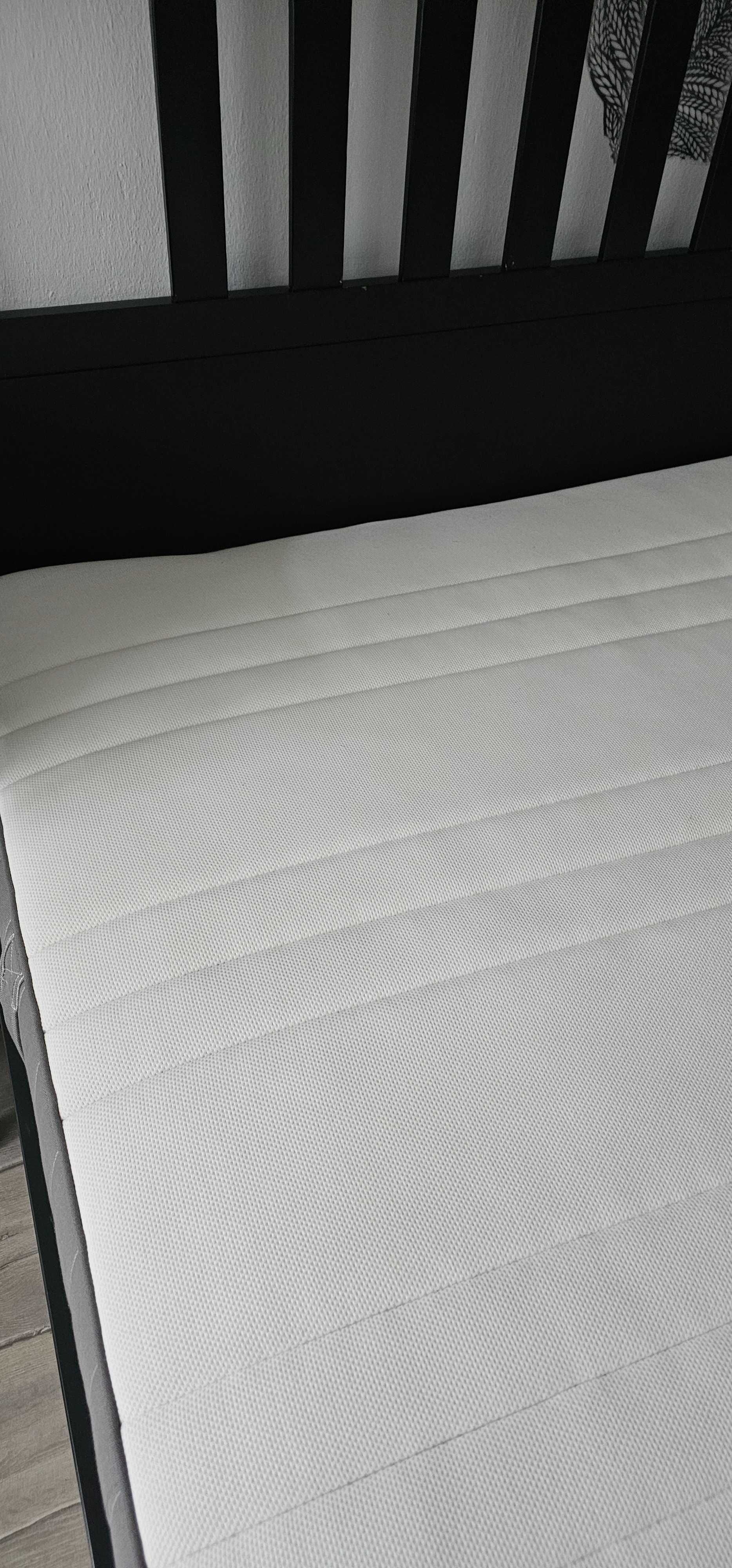 Łóżko podwójne Hemnes z Ikea