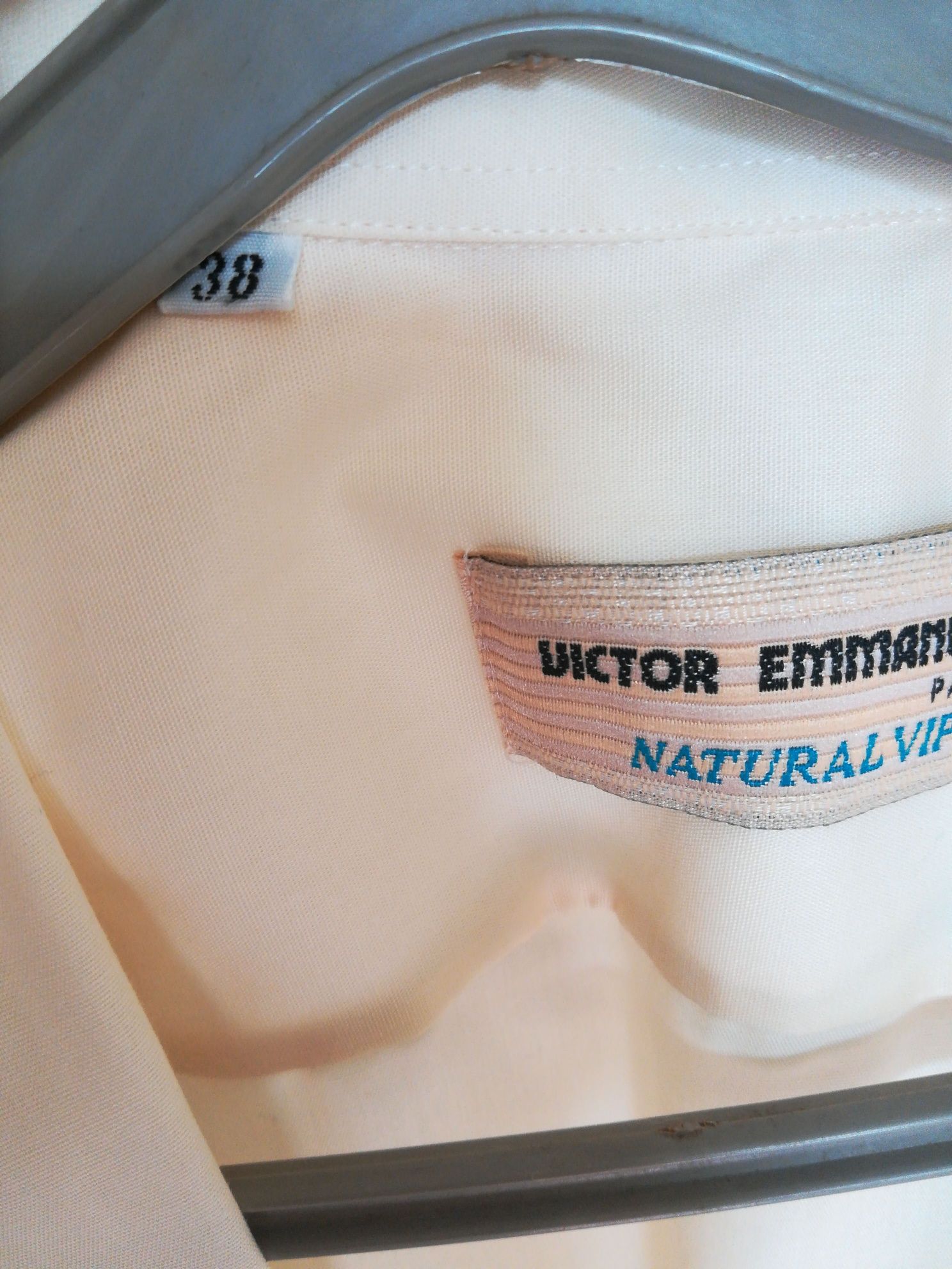 Blusão de homem e camisa Victor Emmanuel