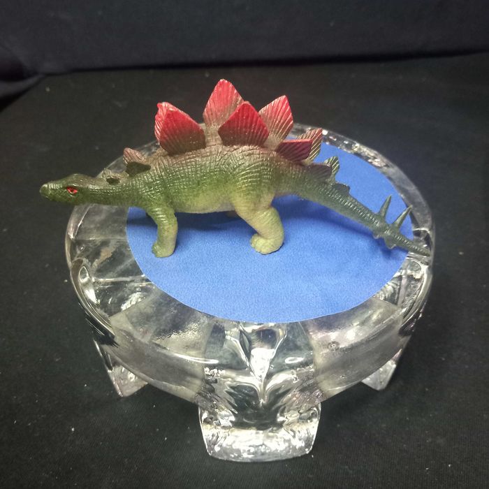 Dinossauro brinde  Happy meal