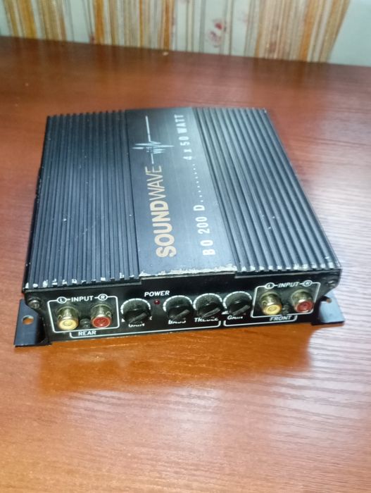 SOUNDWAVE підсилювач звуку 4х50 watt