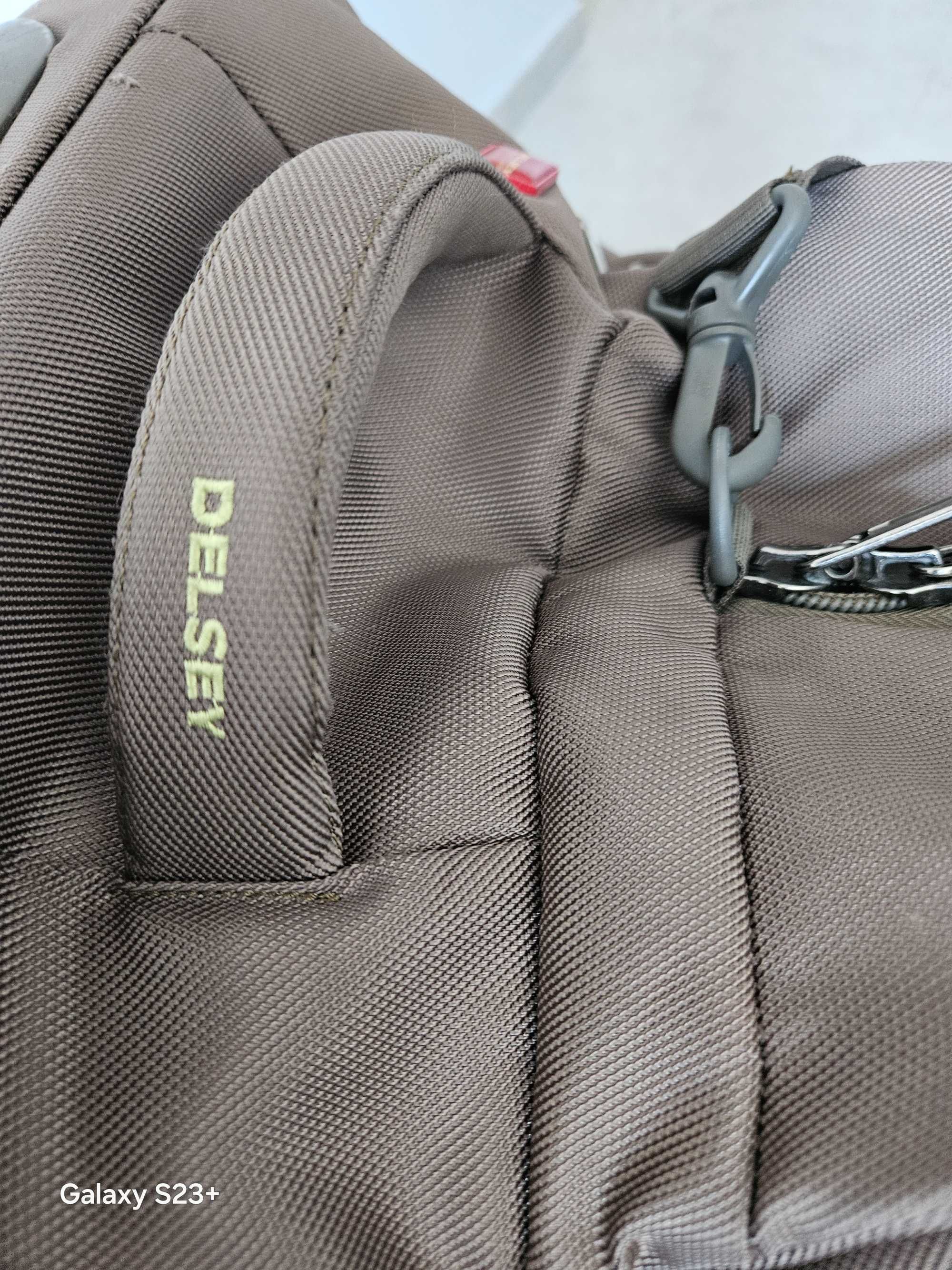 Продам большую дорожную сумку   фирмы 
DELSEY б/у