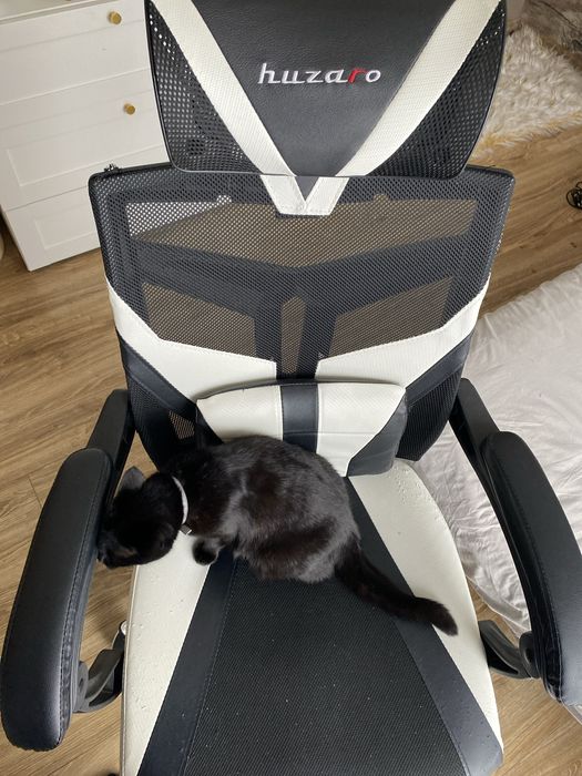 Krzeslo gamingowe ergonomiczne Huzaro