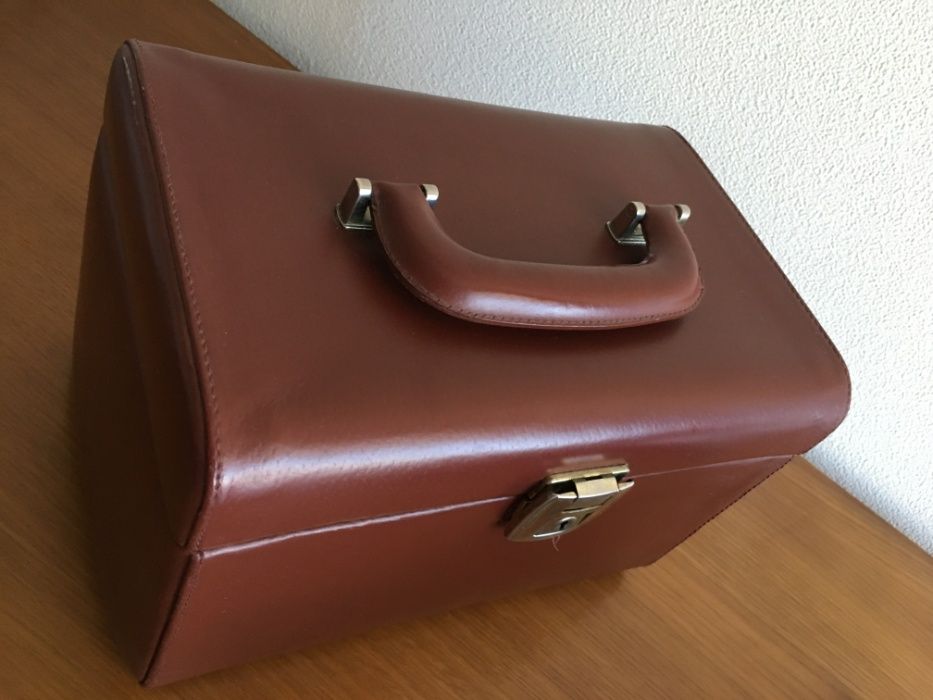 Сумка парикмахера, визажиста, косметичка