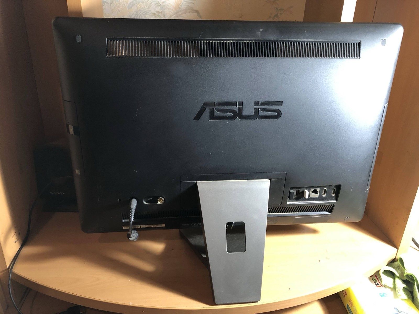 Моноблок ASUS ET2210i + акустика