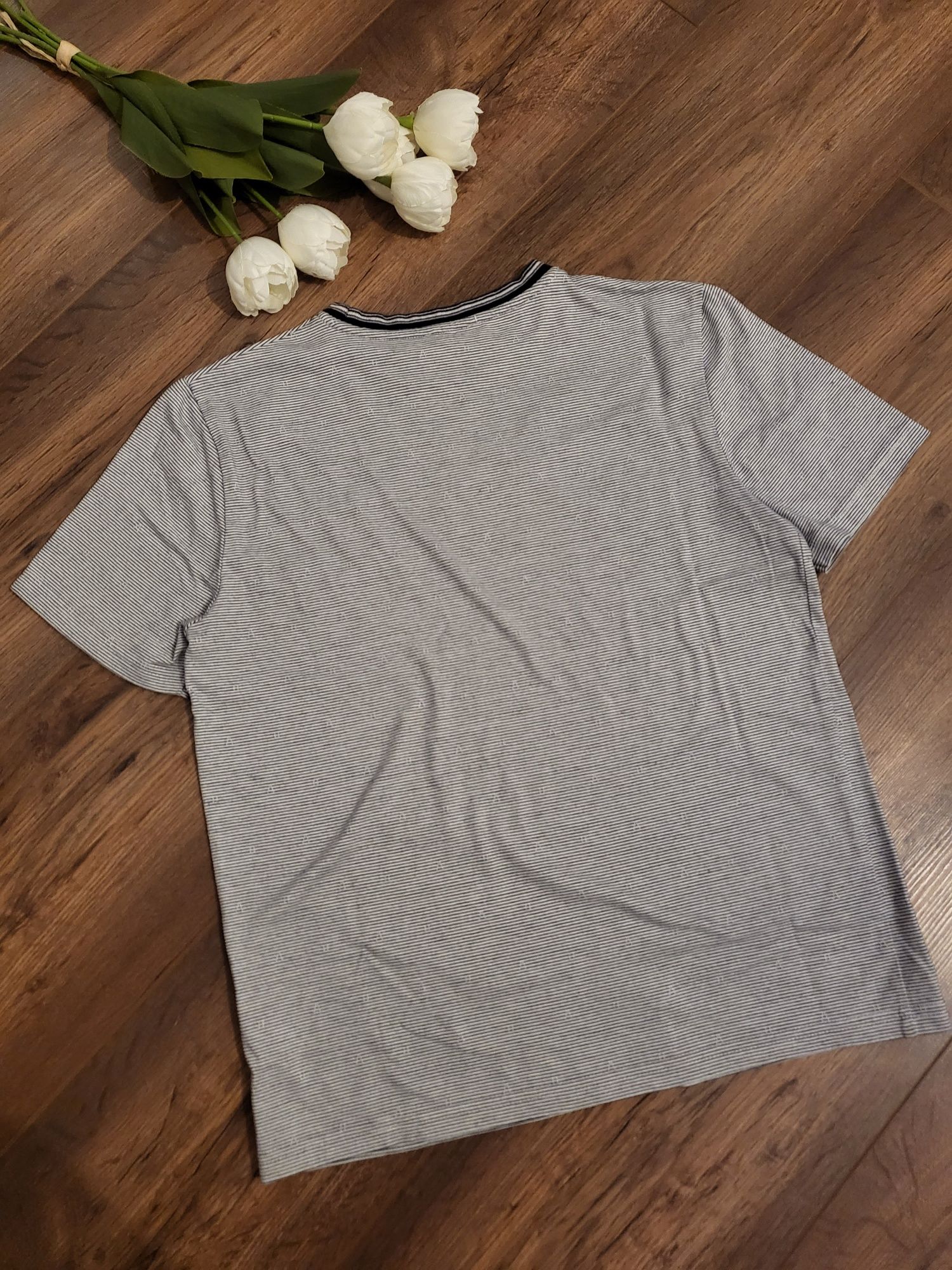 T-shirt dla chłopca Hugo Boss  Rozmiar XS