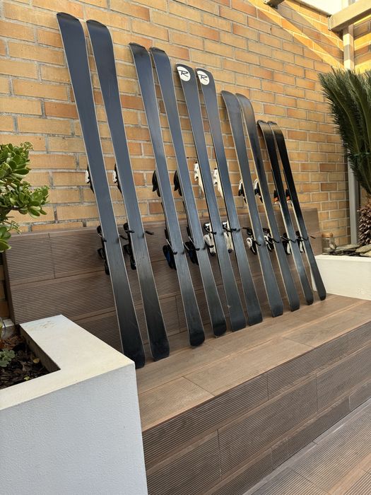 Skis Salomon/Atomic/Rossignol//Fischer