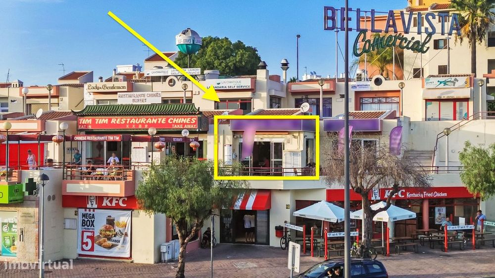 Restaurante localizado junto ao Mc Donald de Albufeira