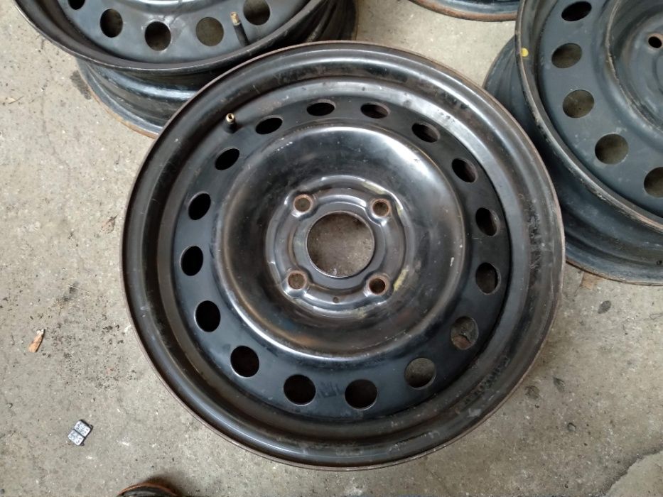 Felgi stalowe Nissan Almera Primera 4x114,3 15x6J Et 45