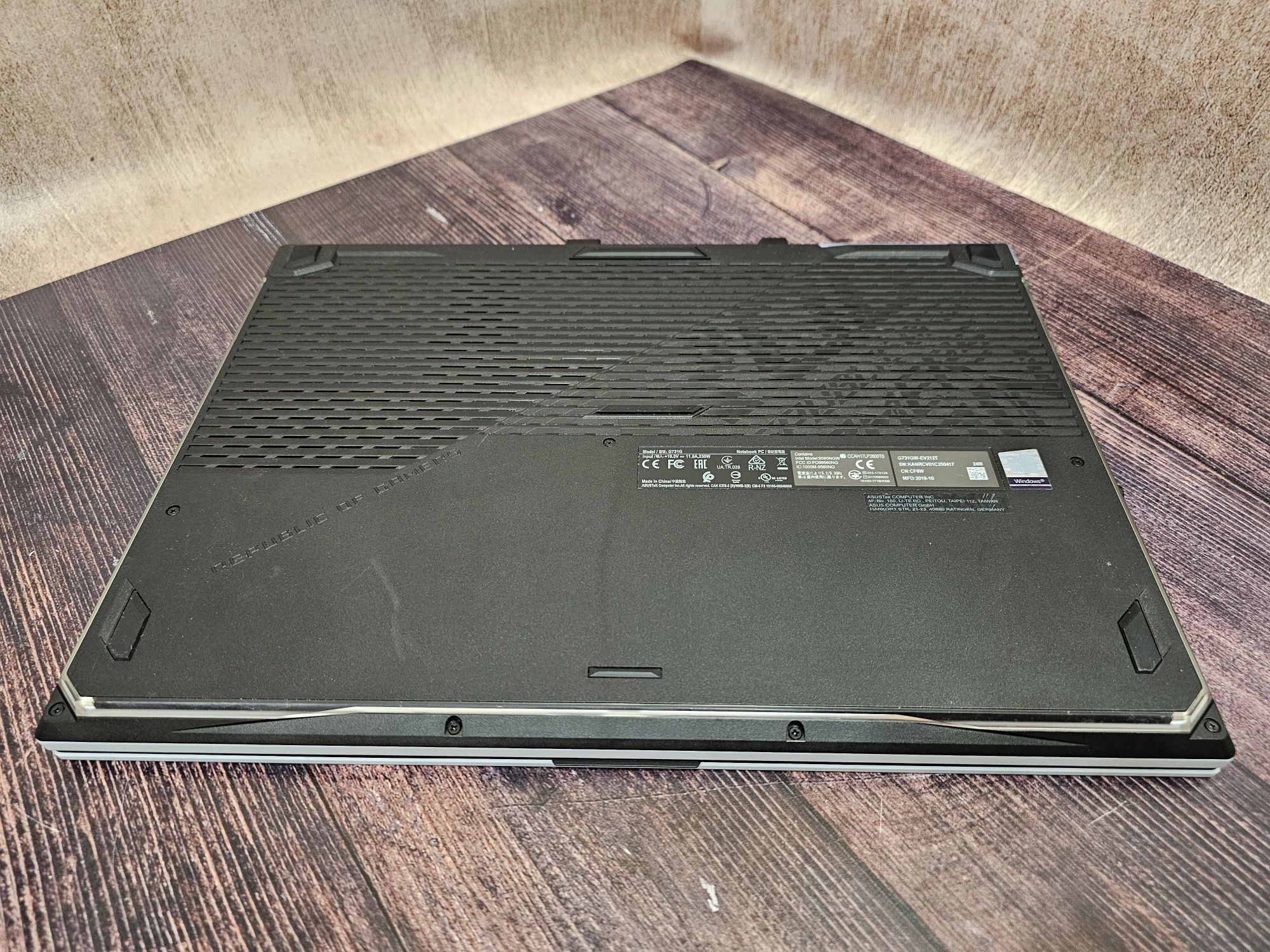 ASUS ROG Strix Hero III G731GW (i7-9750H/16Gb/RTX 2070/SSD+HDD/144Hz)