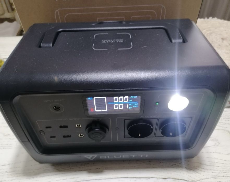 Нова Зарядна станція Bluetti EB70, 1000 Вт, 716 Вт * год
