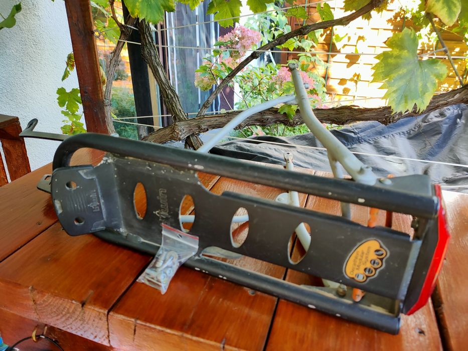 Bagażnik rowerowy Btwin Decathlon z regulacja kolo 26/28" do 25kg