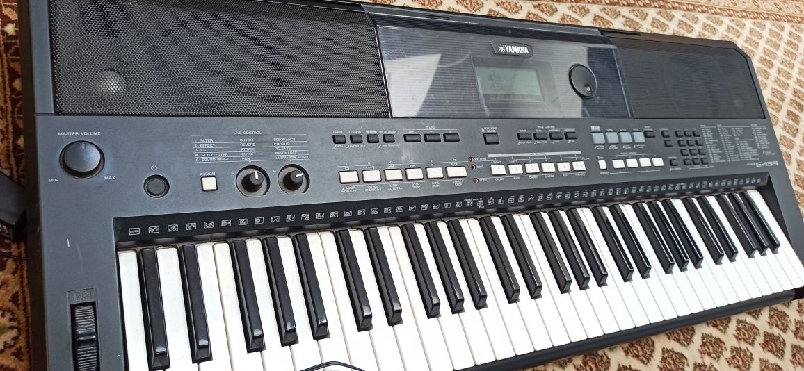 Keyboard Yamaha psr e433