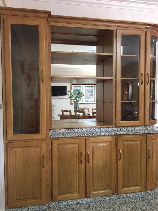 Movel e aparador 2300x520x2150