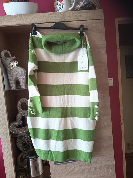 Ładna sukienka sweterkowa