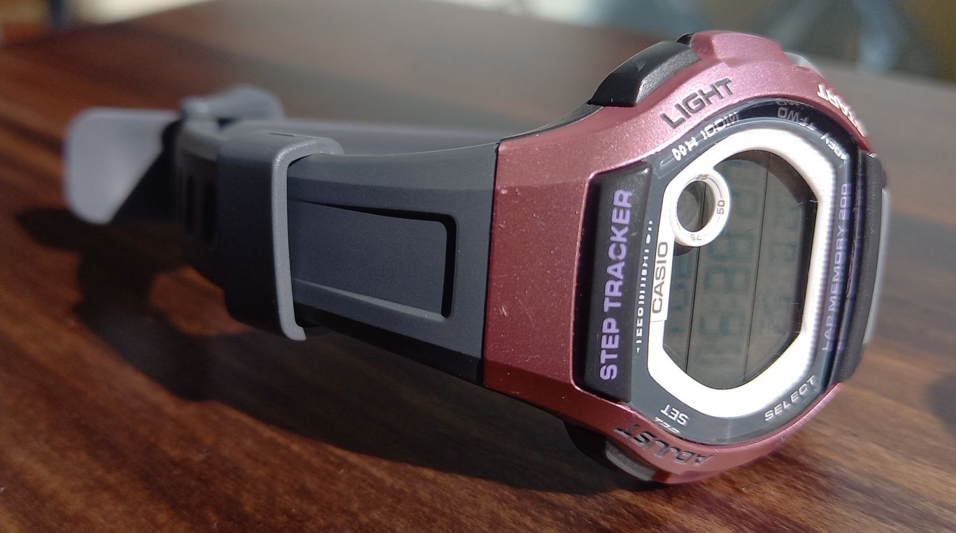 Годинник жіночий Casio LWS-2000H з крокоміром