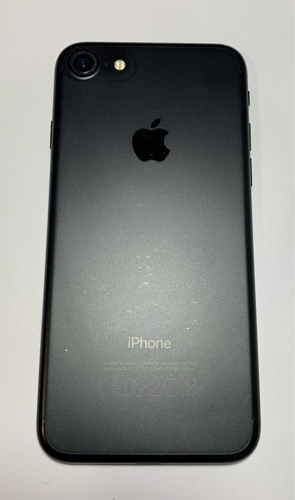 Продам iPhone 7 на 128 гб