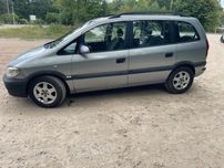 Samochód osobowy Opel Zafira 2001 rok silnik 1,8 siedmioosobowy